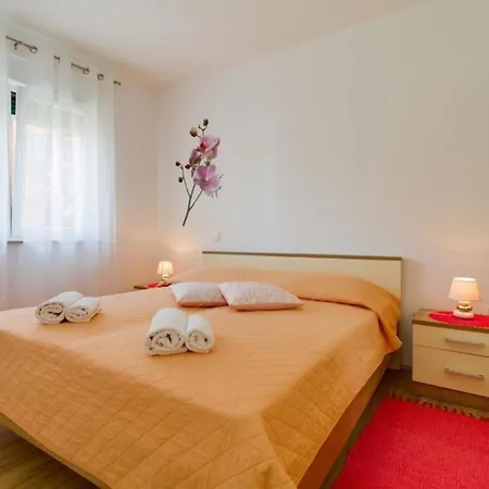 Apartment In Und Nah Am