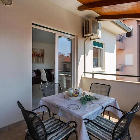 Apartment In Und Nah Am Pula